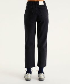 Brendahall.shop1702179fab 2