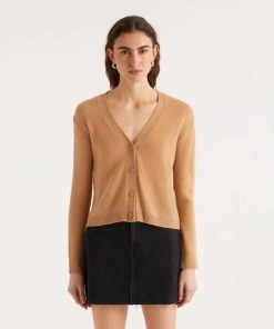 Brendahall.shop80477e9542 1