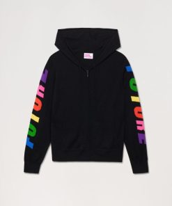 Brendahall.shope109597141 1